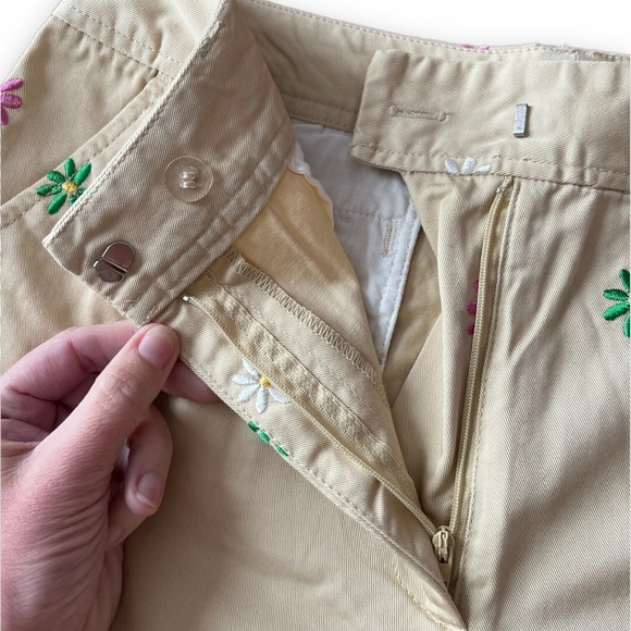 Chadwicks 10 Vintage Y2K Embroidered Flower Khaki Pants GrandmaCore New Floral - Picture 3 of 10